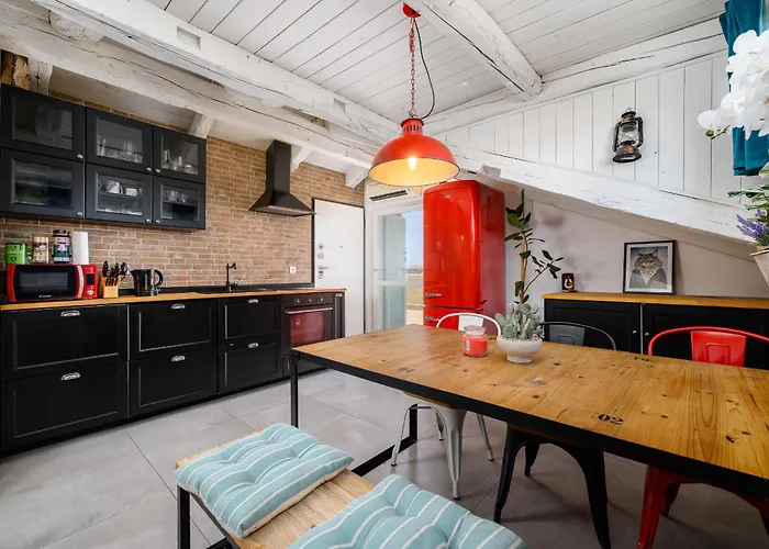 Premium Seven With Pool In Appartement Poreč