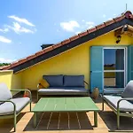 Premium Seven With Pool In דירה פורץ